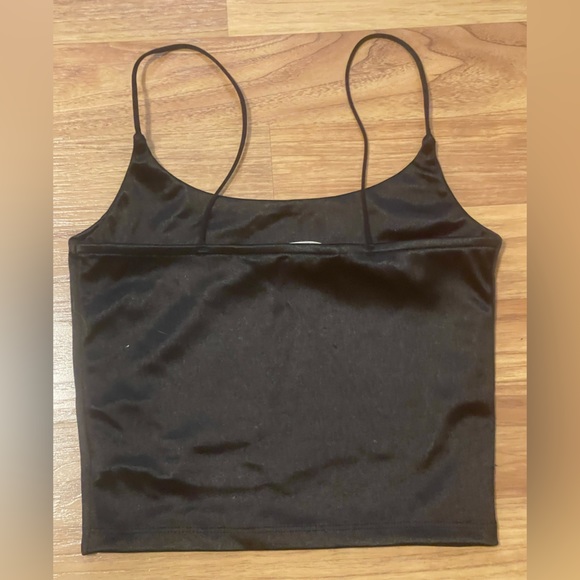 Black silk cropped tank - Picture 2 of 3